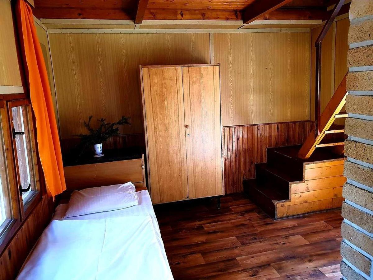 Chatovy Tabor Maly Ratmirov Exterior photo